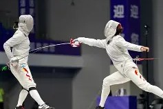 kaiyun-关于击剑常规赛上演强强对话，齐鲁霹雳队读秒扳平雪域天虎队，团队配合流畅；韧性与执行并存的信息
